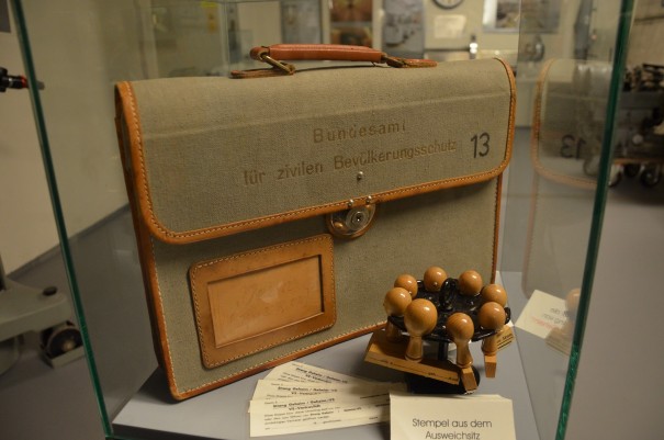 Bis zu dem Besuch des Regierungsbunkers hatte ich die trügerische Hoffnung, dass ein ziviler Bevölkerungsschutz auch mir geholfen hätte. ©entdecker-greise.de