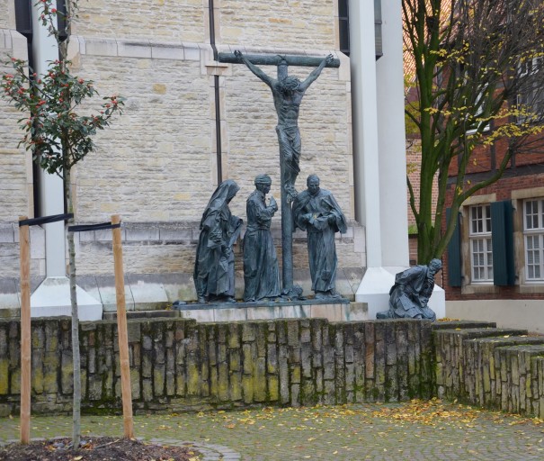 Kreuzigungsgruppe am Horsteberg, an der Rückwand der Domkammer © entdecker-greise.de