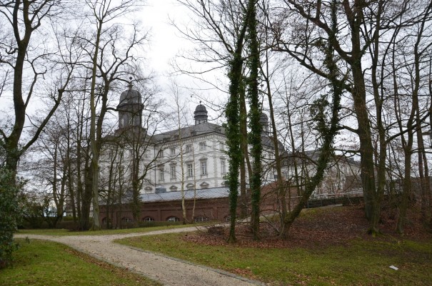 Schloss Bensberg - der Startpunkt meiner Wanderung durch  das schöne Milchborntal ©entdecker-greise.de