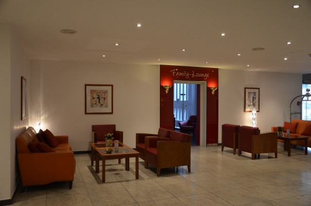 In der gemütlichen Family Lounge kommen alle Gäste auf ihre Kosten. ©entdecker-greise.de