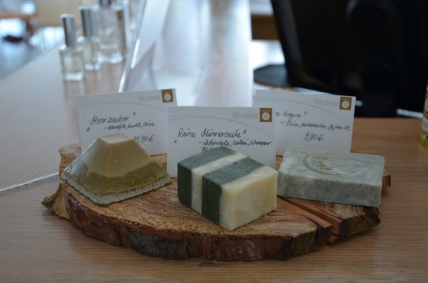 Handgefefertigte Seifen aus der hauseigenen Seifenmanufaktur des Hotel Esplanade Resort & Spa Bad Saarow  ©entdecker-greise.de