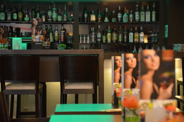 In der hauseigenen Bar kann man den Abend gemütlich ausklingen lassen ... ©entdecker-greise.de