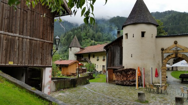 Heute ist das Schloss ein Zentrum der Kultur, der Begegnung und ... der Liebe, denn auch Eheschließungen finden hier statt. ©entdecker-greise.de