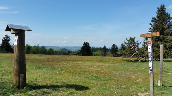 Mit Deimann auf dem Kahlen Asten ... ©entdecker-greise.de